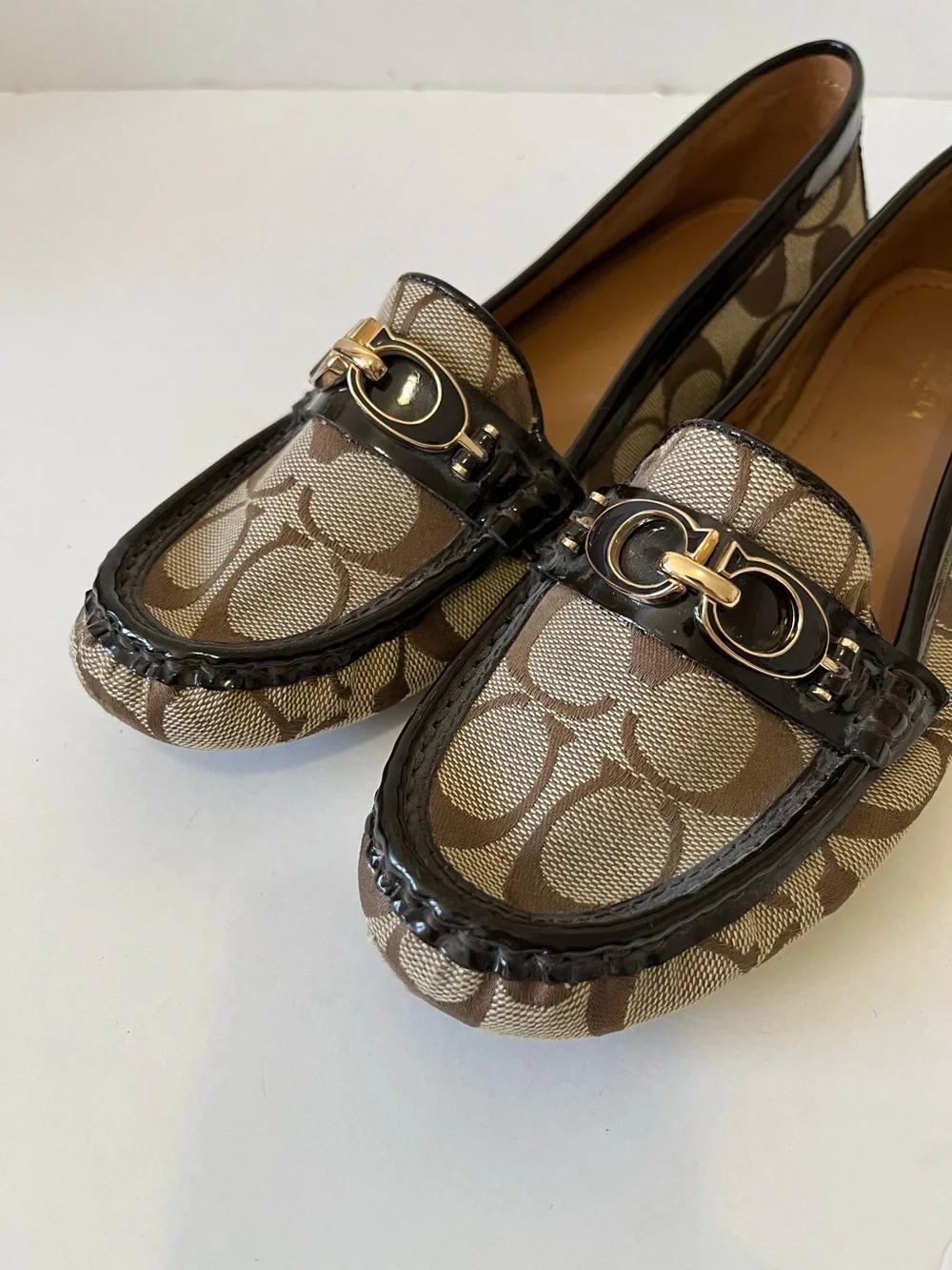 Coach fortunata Brown Signature Canvas logo Gold driving Loafers size 7.5B